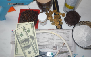 Топиарии из монет для привлечения денег в дом