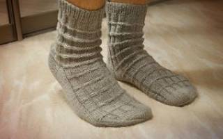 Мужские носки спицами: схемы и описание вязания сюрприза для любимого человека