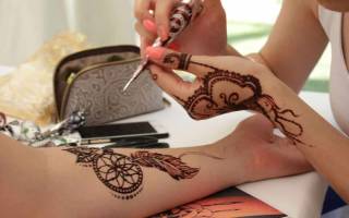 Роспись хной на руках в домашних условиях: идеи для временного тату