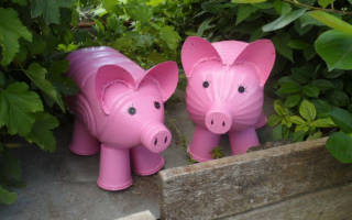 Поросенок из пластиковой бутылки: превращаем отходы в оригинальную поделку