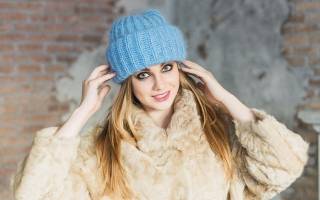 Шапка с отворотом спицами от простого к сложному