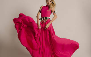 Платье с юбкой-солнце: наряд для гардероба каждой девушки