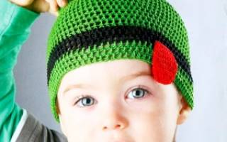 Шапочка для мальчика крючком: утепляем малыша в холодную пору