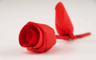 Как сделать розу из салфетки своими руками разными способами