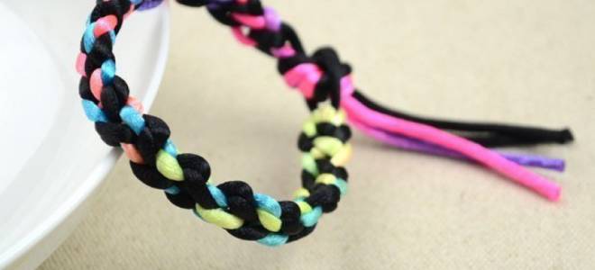 Макраме для начинающих своими руками: простой браслет и паучок