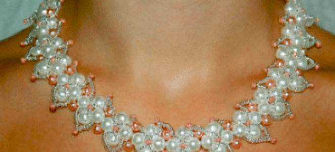 Свадебное колье из бисера: необычный вариант украшения для невесты